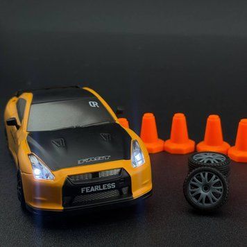 Іграшкова машинка Nissan GT-R жовта для дріфту на радіокеруванні 4WD HB Toys 956 фото
