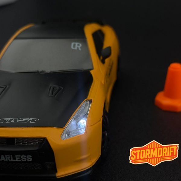 Іграшкова машинка Nissan GT-R жовта для дріфту на радіокеруванні 4WD HB Toys 956 фото