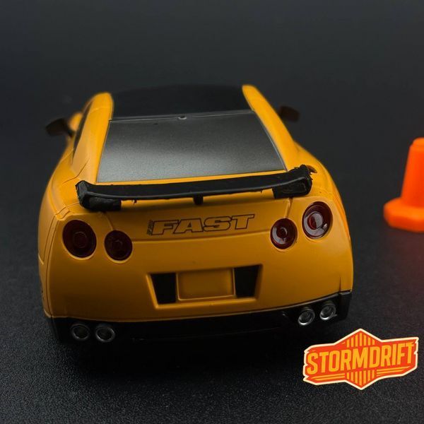 Іграшкова машинка Nissan GT-R жовта для дріфту на радіокеруванні 4WD HB Toys 956 фото